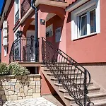 In With Balcony, Air Conditioning, Wifi, Washing Machine Lopar