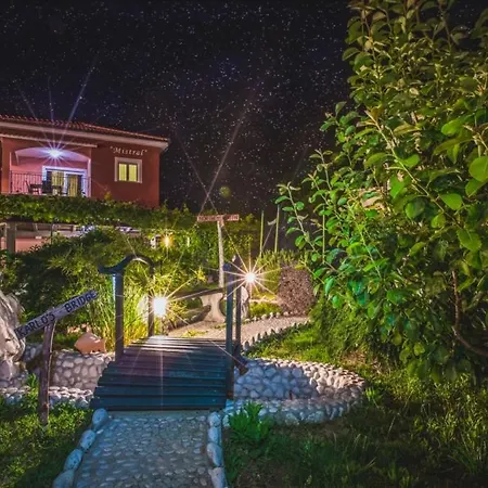 In With Balcony, Air Conditioning, Wifi, Washing Machine Apartment *