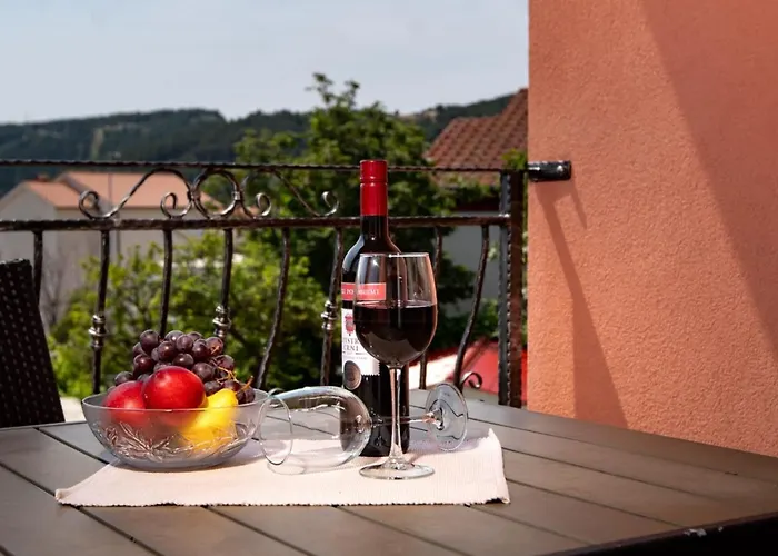 In With Balcony, Air Conditioning, Wifi, Washing Machine Apartament *