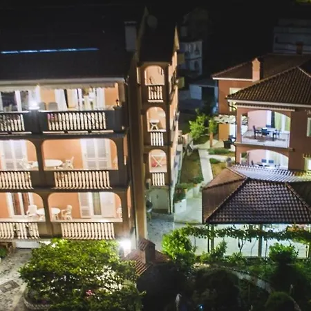 In With Balcony, Air Conditioning, Wifi, Washing Machine Appartamento