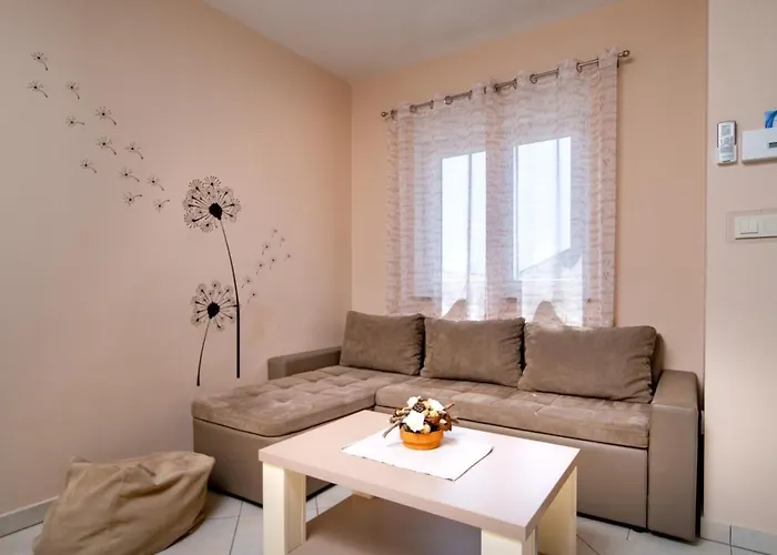 In With Balcony, Air Conditioning, Wifi, Washing Machine