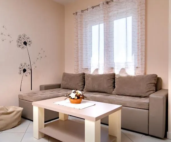 Appartamento In With Balcony, Air Conditioning, Wifi, Washing Machine